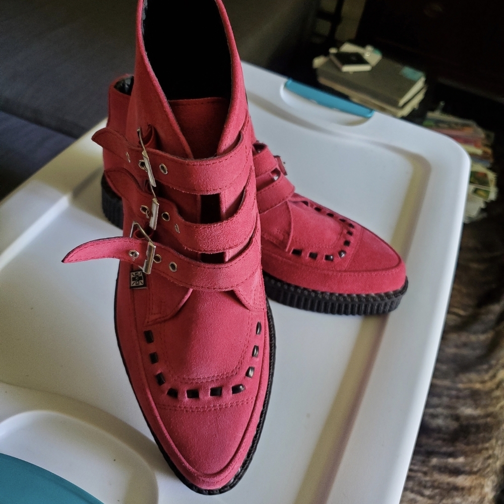 TUK Punk Hot Pink Pointed Toe Creeper Boots Women 10 / Men 8